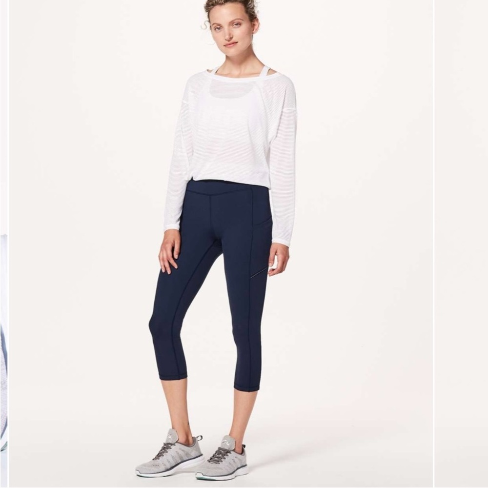 Lululemon Speed Up Crop * 21" True Navy (First Release) -Size 4 Good Condition - Picture 1 of 16